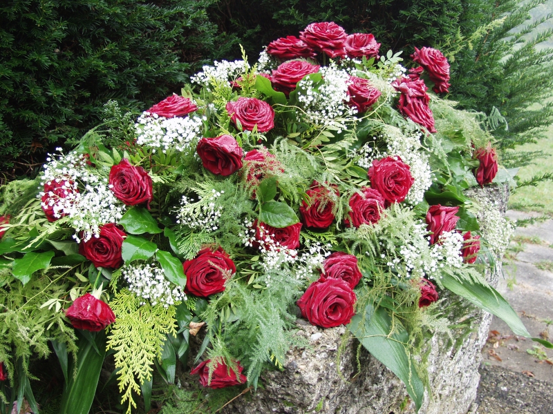 funeraire-HYERES-min_roses-61203